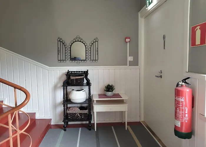 Kotamaeen Wanha Koulu Apartamento *